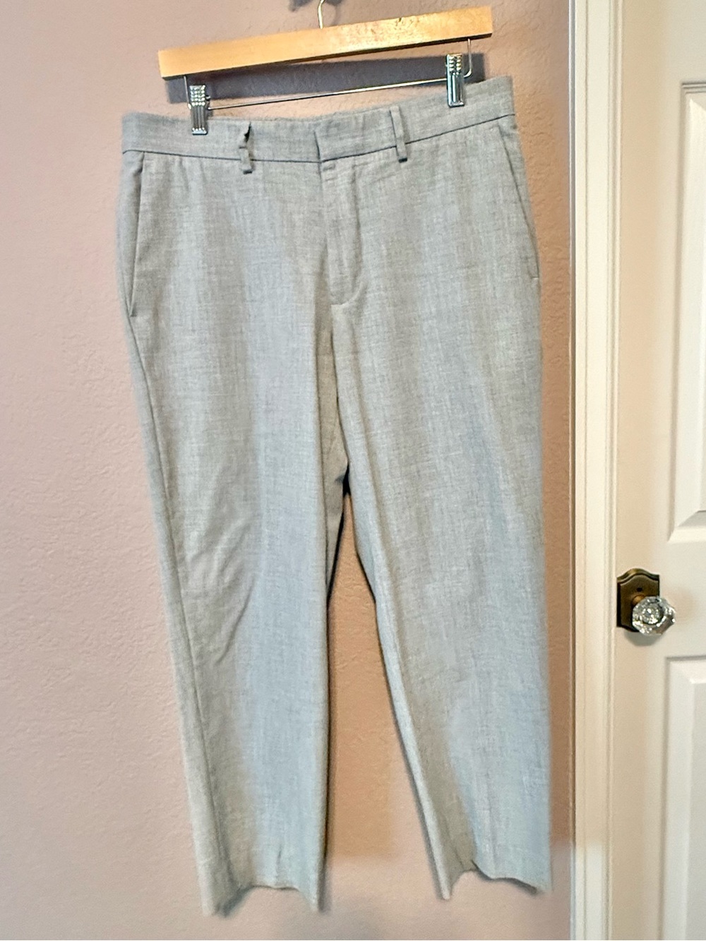 J.M. Haggar Grey Slim Fit Men’s Slacks 33 x 25